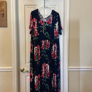 Plus Size Women’s Maxi Dress — NWT 3XL